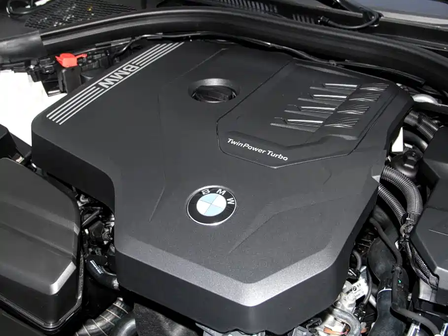 BMW 3 Series 2025 — фото 12