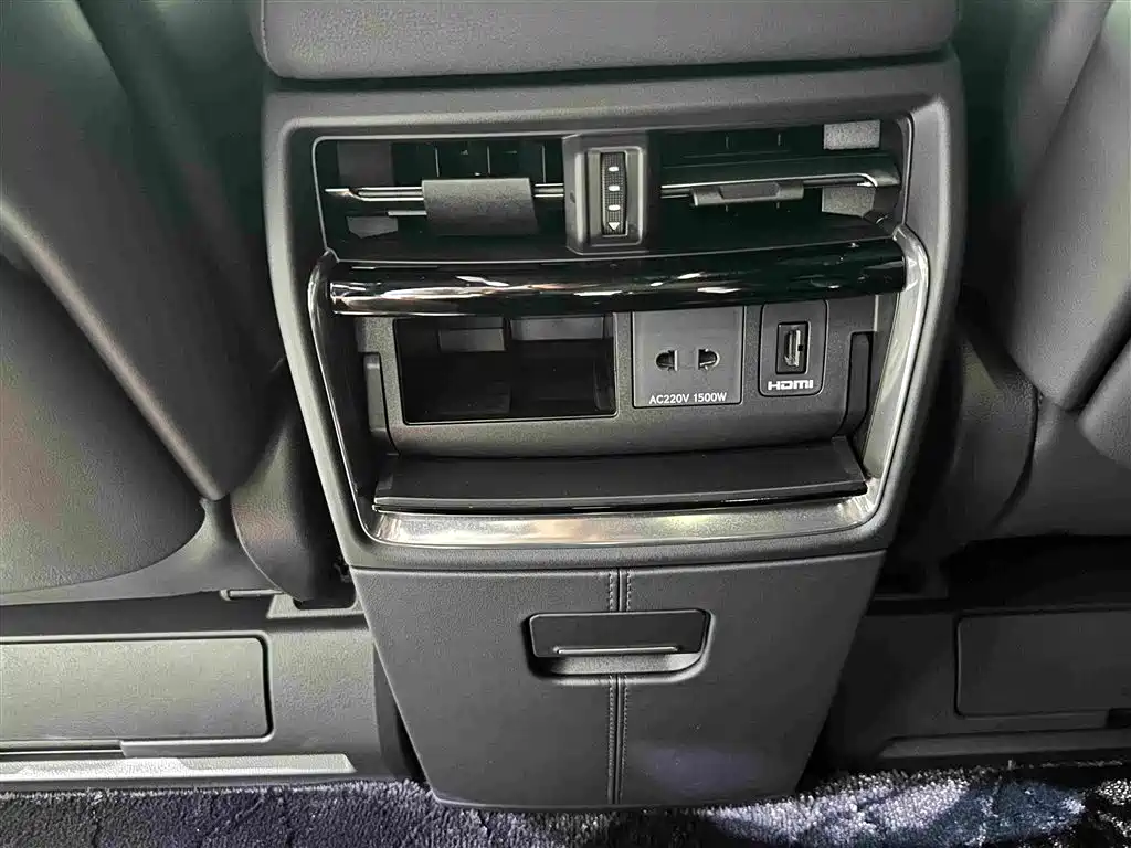 Toyota Vellfire 2026 — фото 20