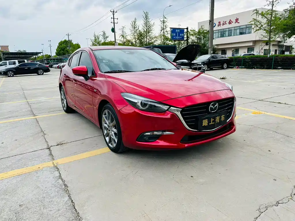 Mazda 3 Axela 2018 — фото 3