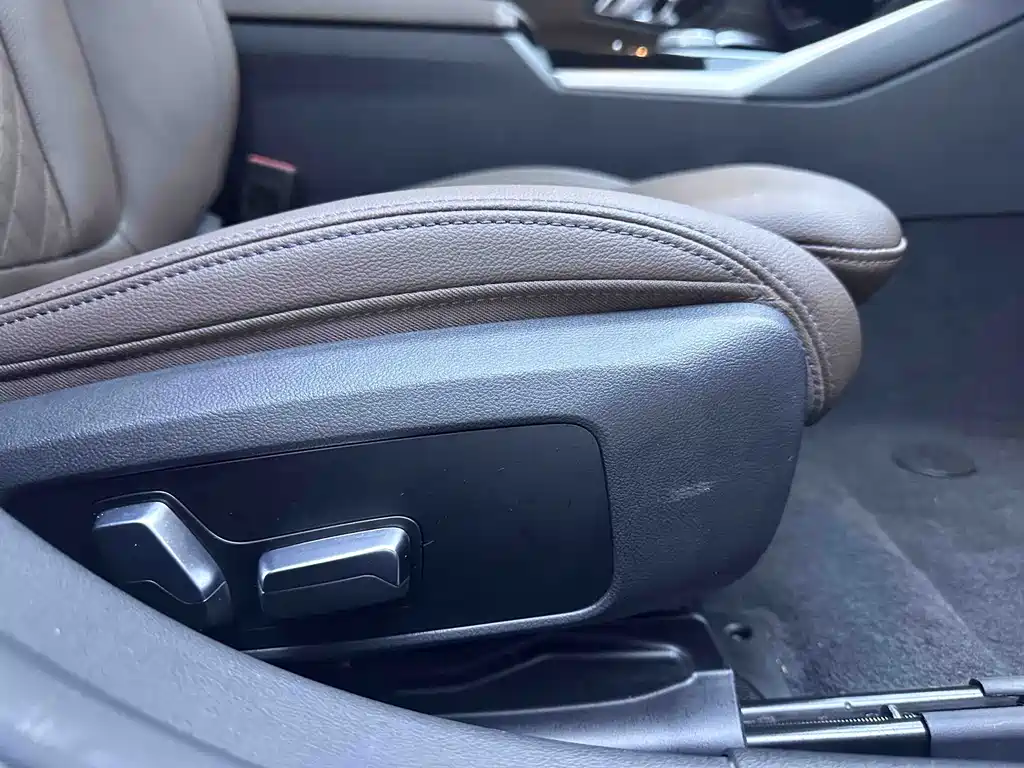 BMW 3 Series 2023 — фото 17