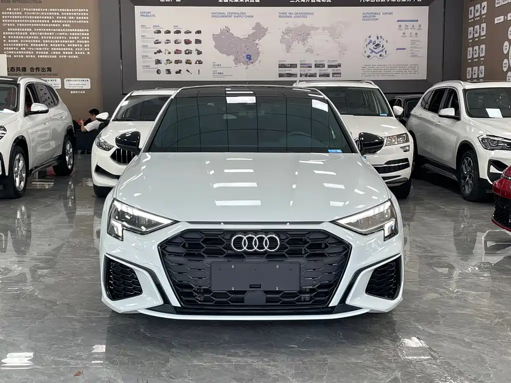 Audi A3 2022 — фото 2