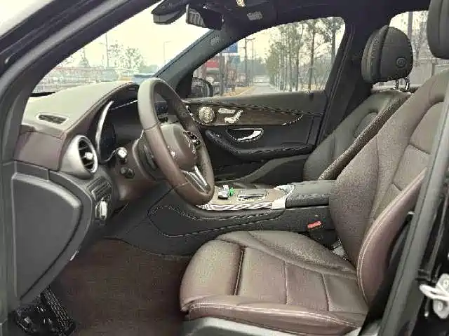 Mercedes-Benz GLC 2021