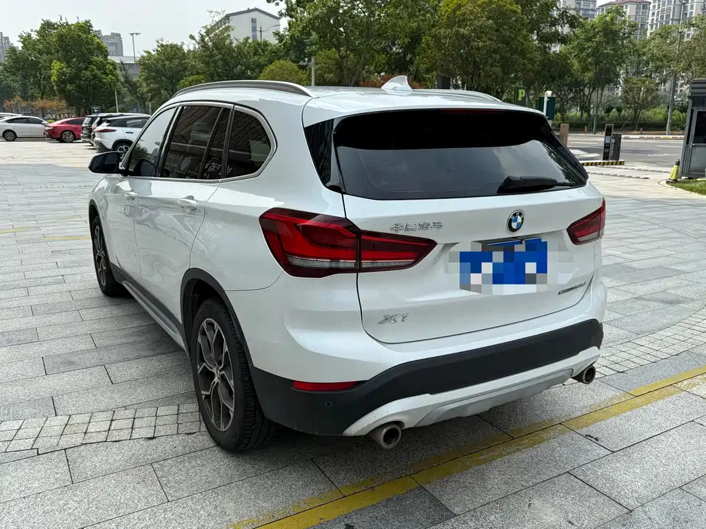 BMW X1 2022 — фото 4