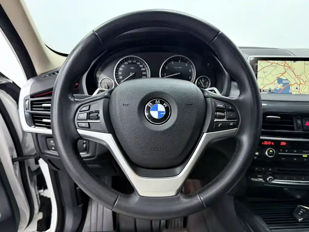 BMW X5 2016 — фото 17