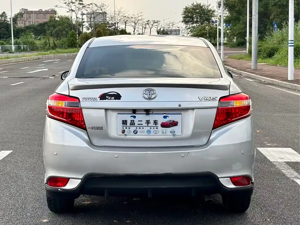 Toyota Vios 2015 — фото 8