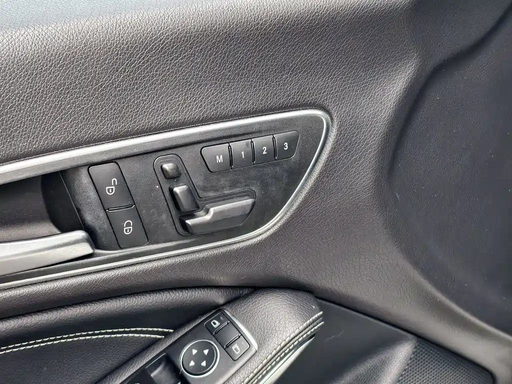 Mercedes-Benz CLA 2015 — фото 10