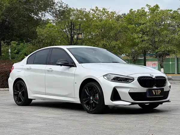 BMW 1 Series 2021