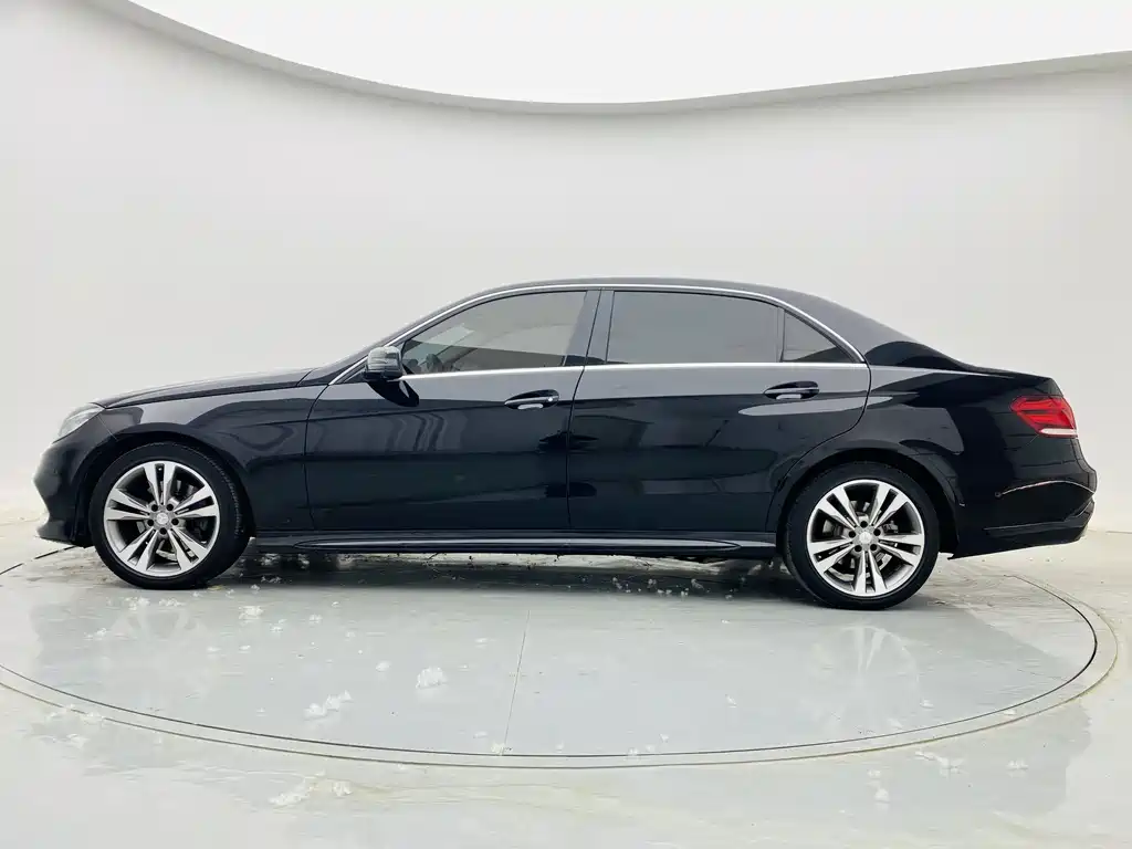 Mercedes-Benz E-Class 2015 — фото 4
