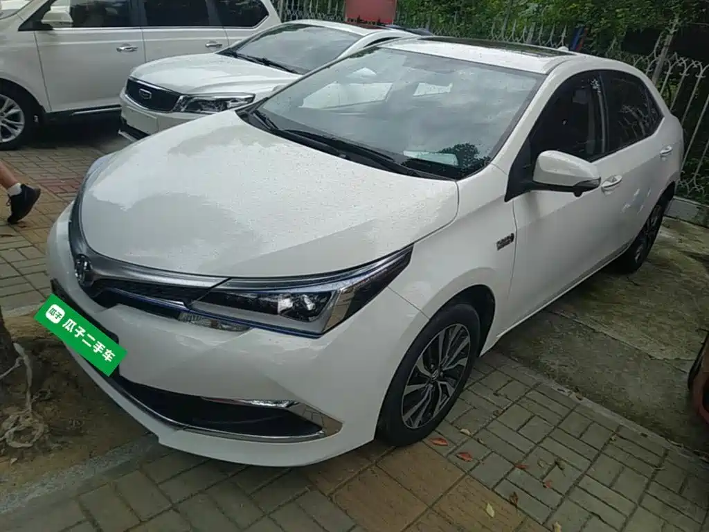 Toyota Corolla Dual Engine E+ 2020 — фото 1