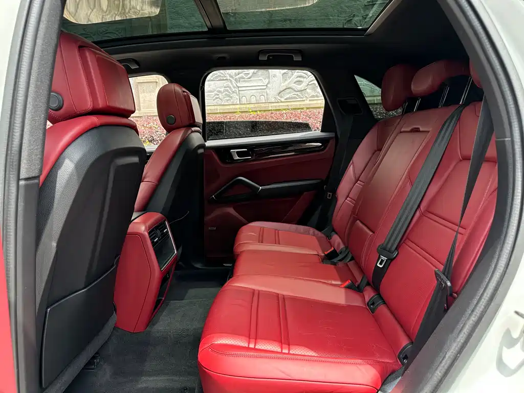 Porsche Cayenne 2020 — фото 10