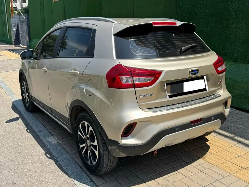Geely Vision X3 2018 — фото 16