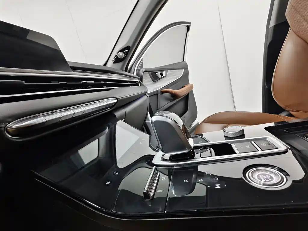 Chery Tiggo 8 PLUS 2021 — фото 12