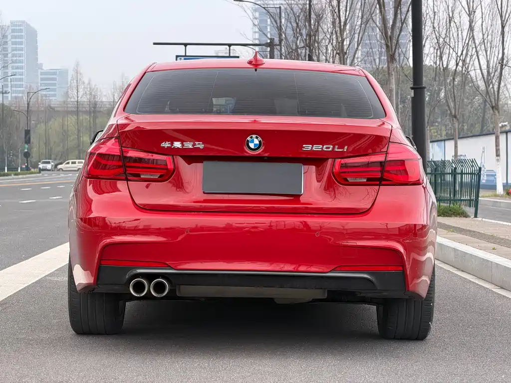 BMW 3 Series 2018 — фото 4