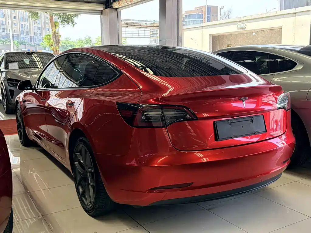 Tesla Model 3 2021 — фото 10