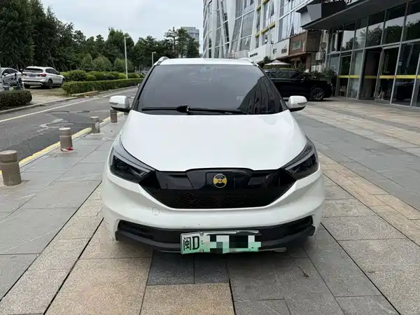 JMC Yizhi EV3 2021