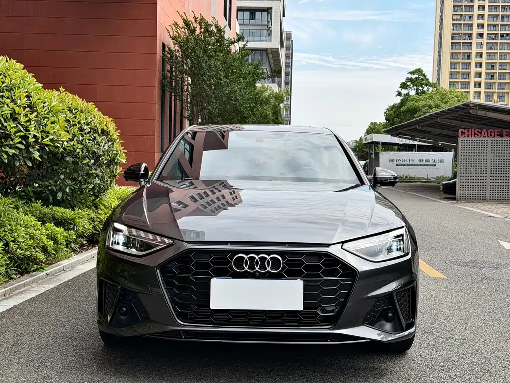 Audi A4L 2025