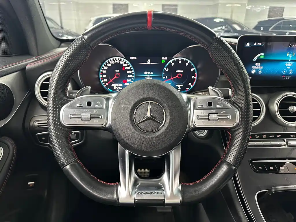 Mercedes-Benz GLC AMG 2022 — фото 17