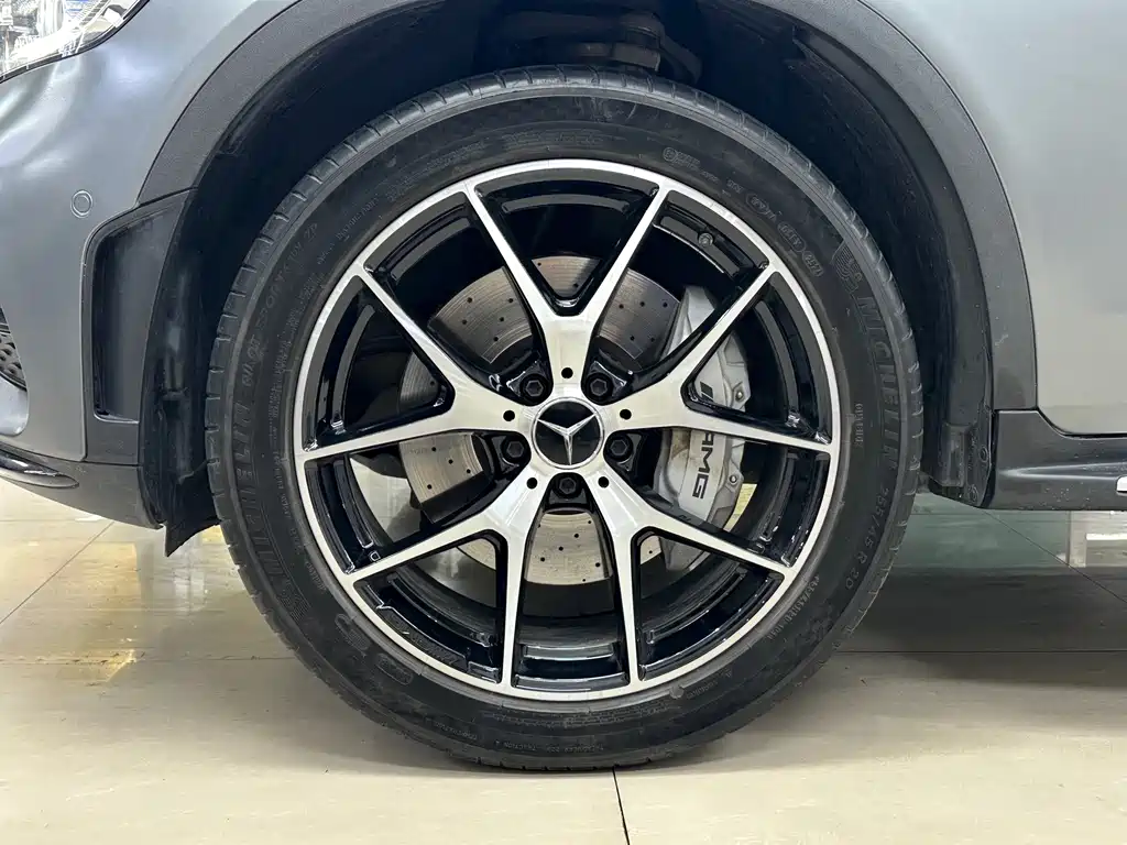 Mercedes-Benz GLC AMG 2022 — фото 28