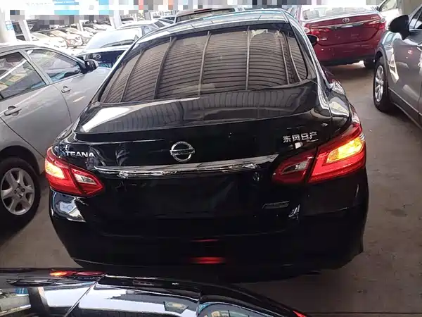 Nissan Teana 2018