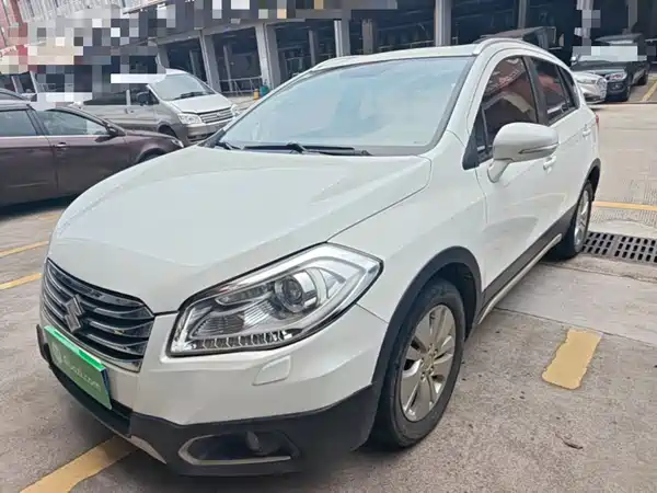 Suzuki S-Cross 2015