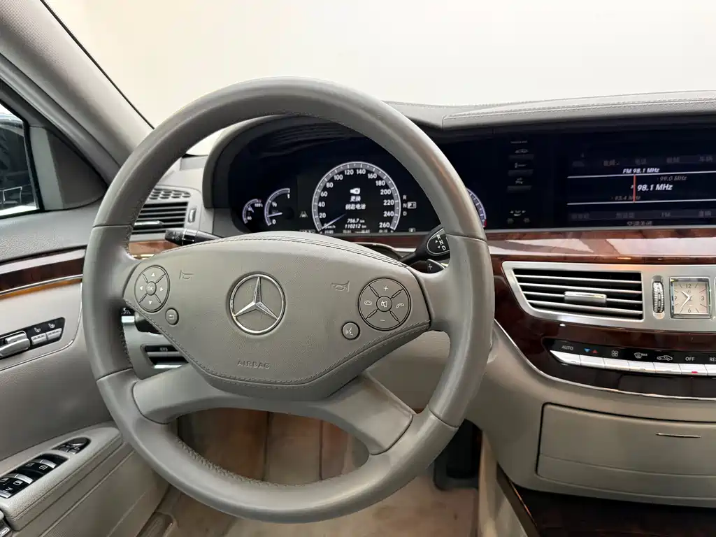 Mercedes-Benz S-Class 2011 — фото 16