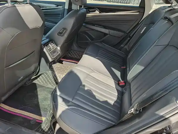 Volkswagen Passat 2023