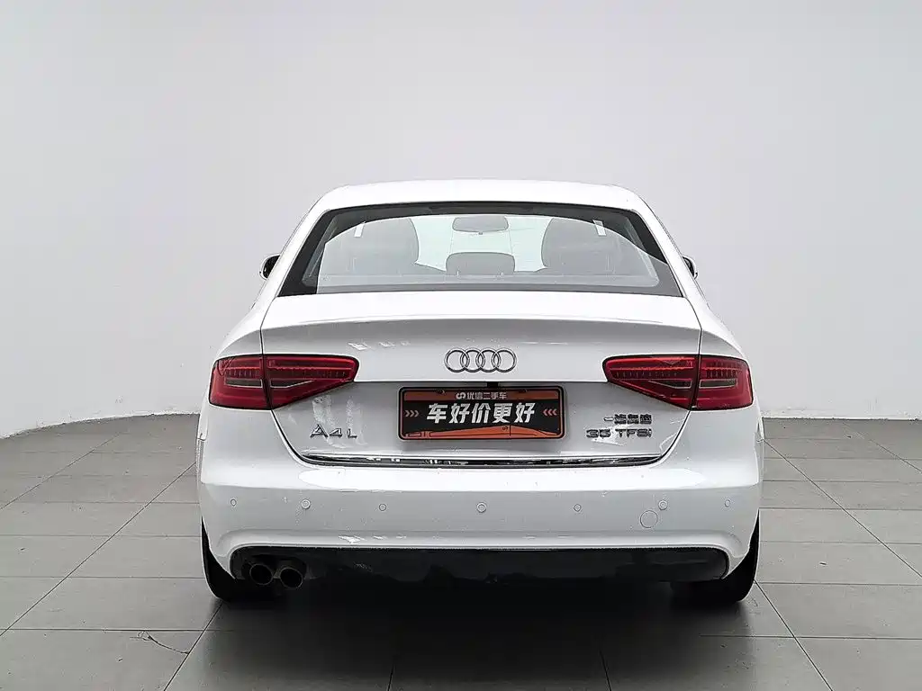 Audi A4L 2015
