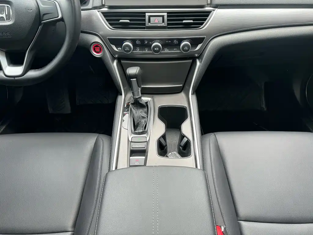 Honda Accord 2023 — фото 11