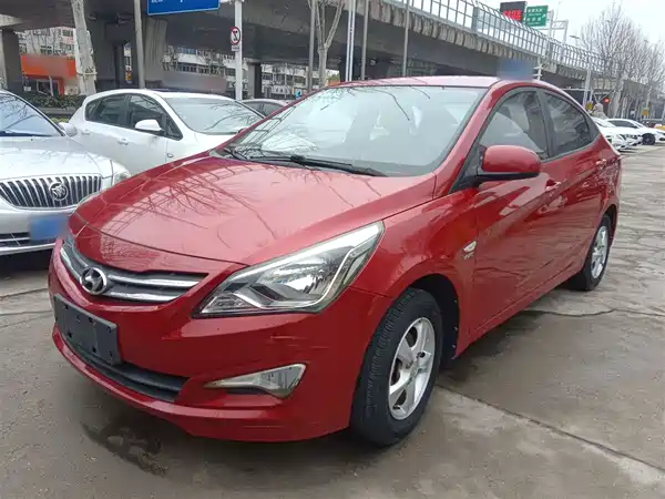 Hyundai Accent 2014