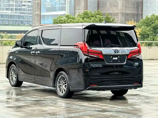 Toyota Alphard 2022