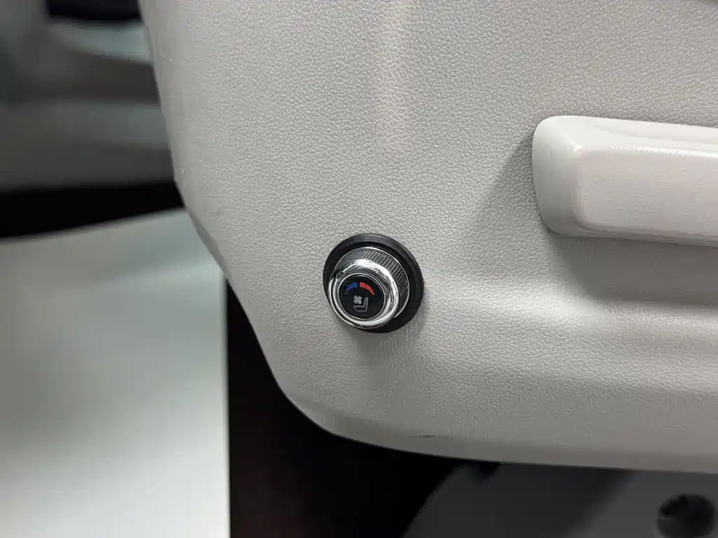 Toyota Sienna 2014 — фото 15