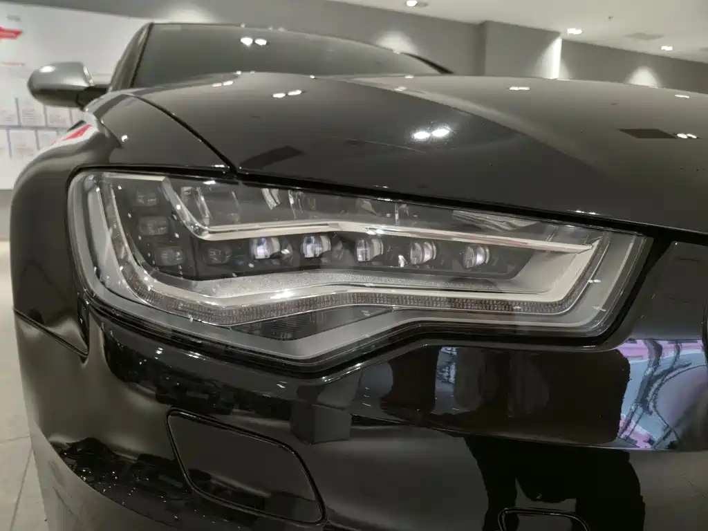 Audi S6 2015 — фото 20