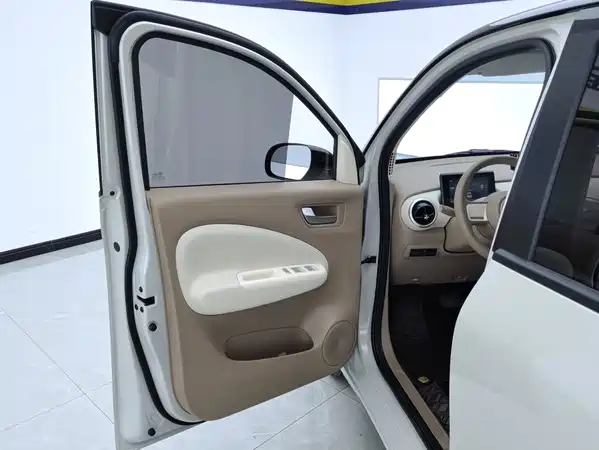 Wuling Hongguang MINIEV 2025