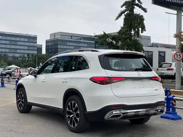Mercedes-Benz GLC 2023