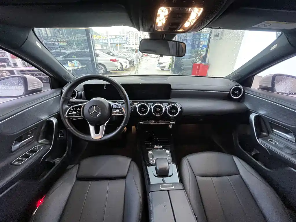 Mercedes-Benz A-Class 2023 — фото 13