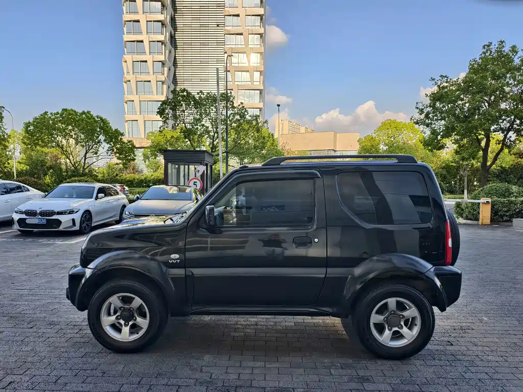 Suzuki Jimny 2013 — фото 8
