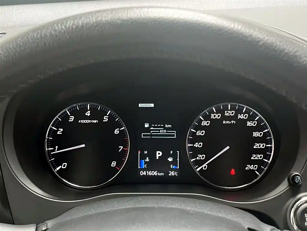Mitsubishi Outlander 2022 — фото 14