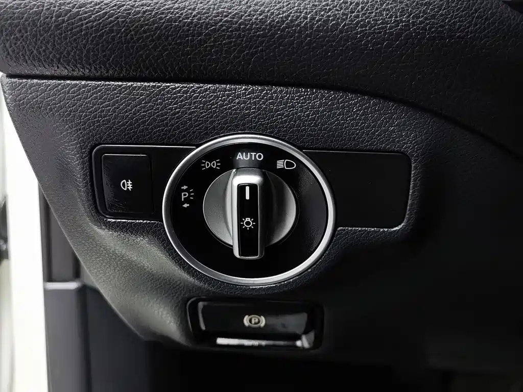 Mercedes-Benz GLA 2015 — фото 21