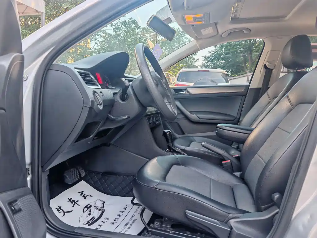 Volkswagen Santana 2015