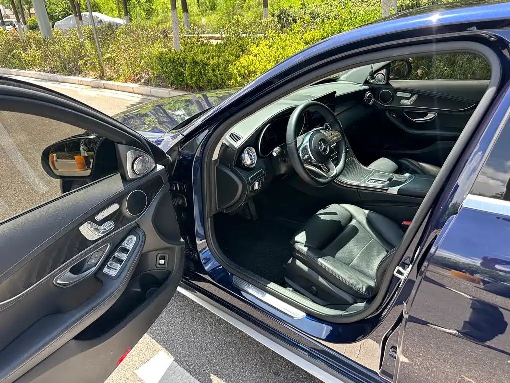 Mercedes-Benz C-Class 2019 — фото 12