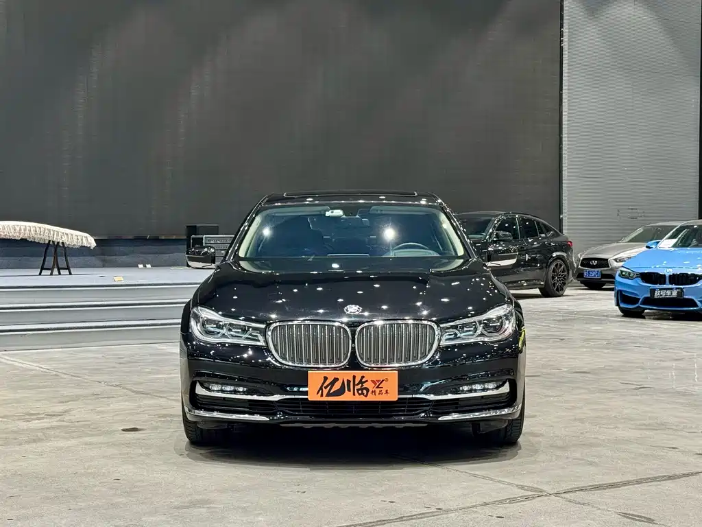 BMW 7 Series 2019 — фото 2