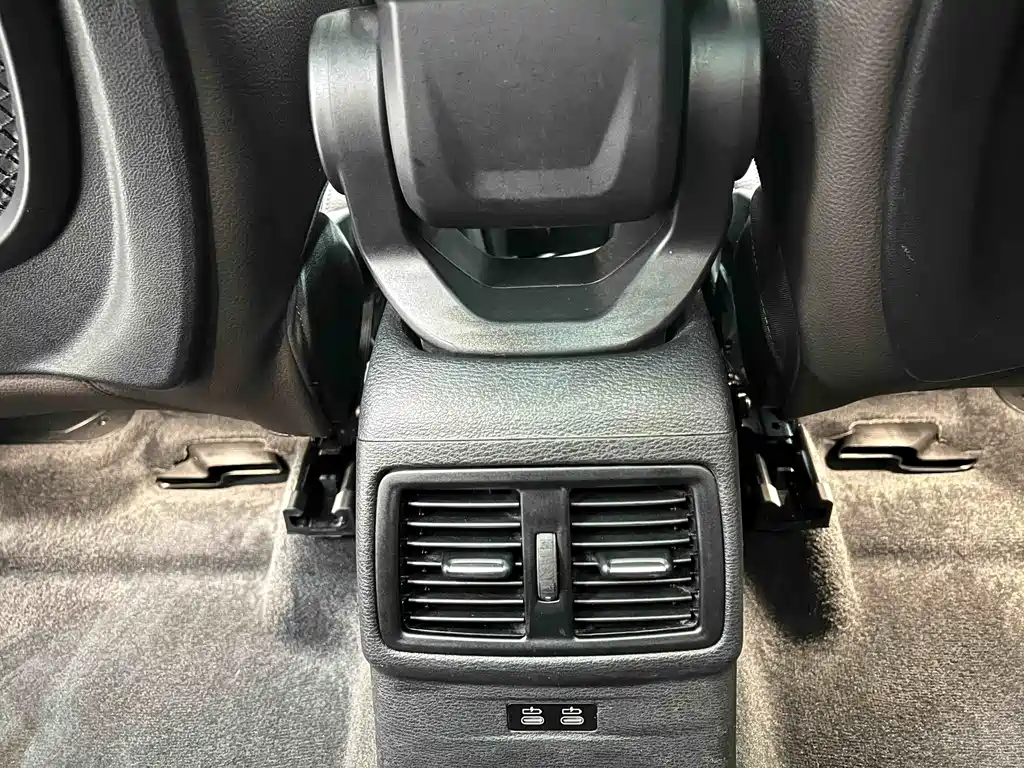 BMW X1 2022 — фото 11