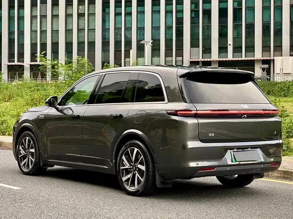Li Auto L8 2024
