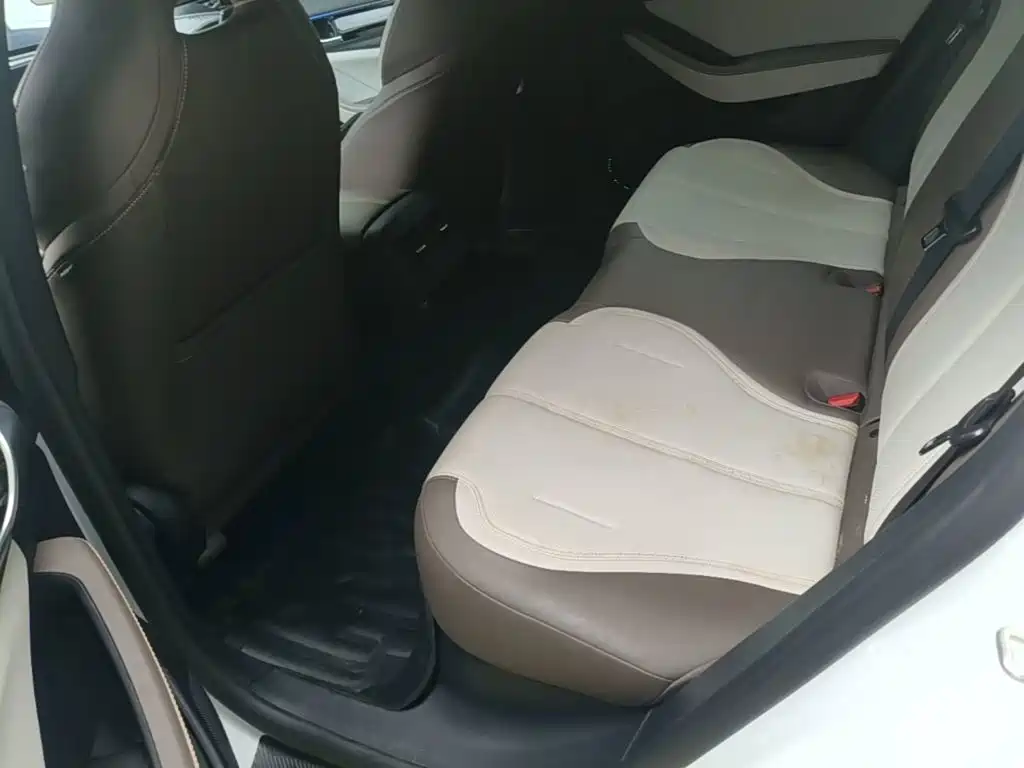 BYD Qin PLUS 2023 — фото 17