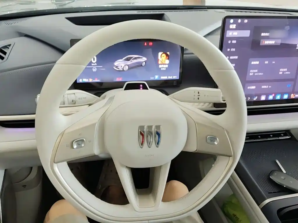 Buick Zhijing L7 2025 — фото 11