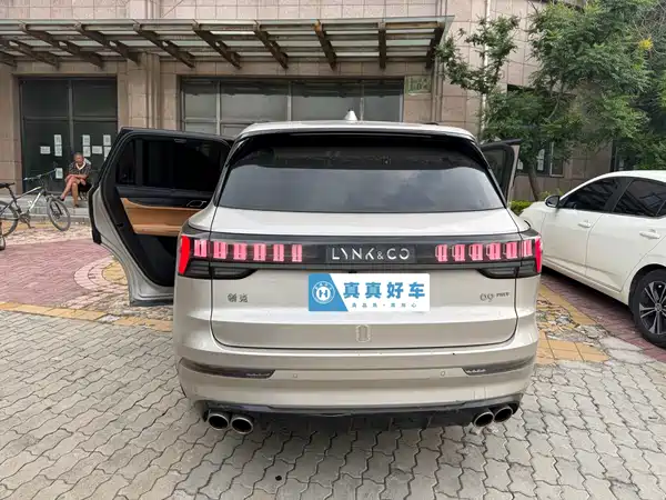 Lynk & Co 09 EM-P 2022