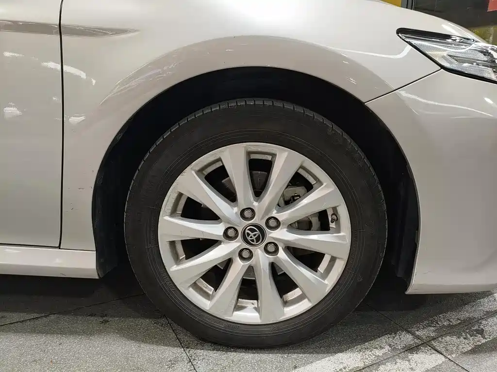 Toyota Camry 2021 — фото 16