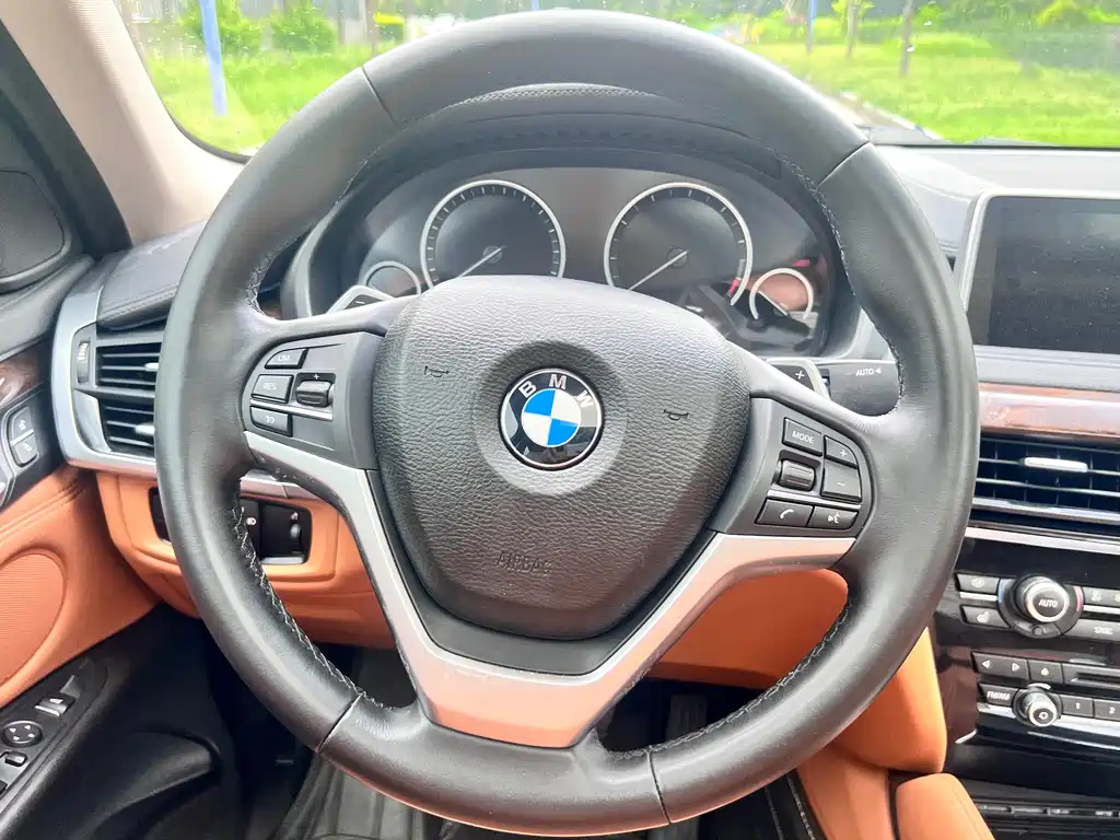 BMW X6 2015 — фото 17