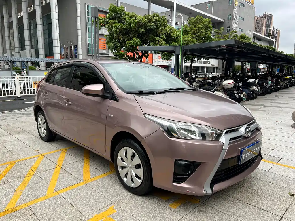 Toyota Yaris L 2016