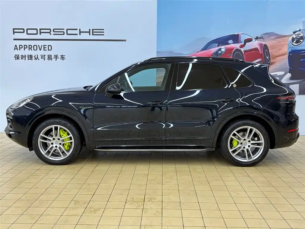 Porsche Cayenne New Energy 2021 — фото 2